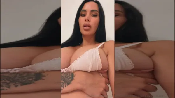 Porno daniela crudu se masturbeaza la videochat