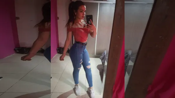 Unguroaica este legata si fututa cu forta porno 2026
