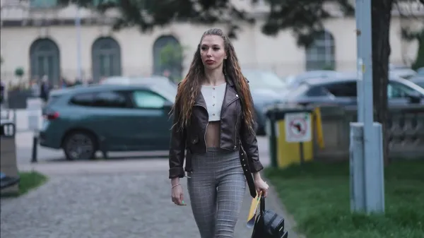 Filme xxx laura quest se fute cu cel mai bun prieten al sotului
