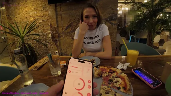 Filme porno cu laura quest si iubitul dupa iesirea in oras se fut