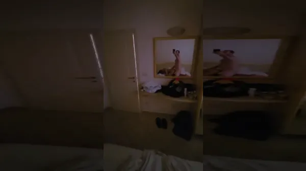 Panarama bruneta filmata in oglinda cand e fututa capra xxx
