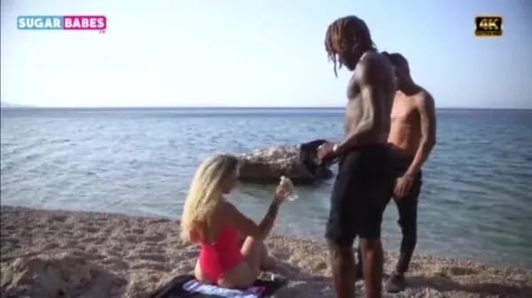 Porno cu evelina chivu de la iumor fututa la mare de doi negri dotati