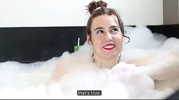 Vino la jacuzzi si curata-mi spatele film xxx